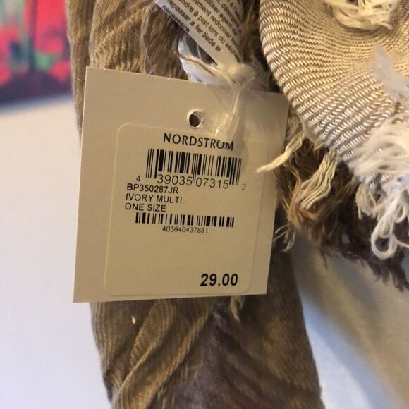 NWT BP Ivory Multicolored Fringe Scarf - Picture 3 of 5